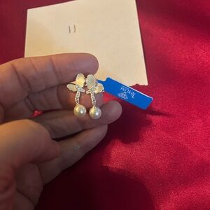 925 Silver Post Earrings with Cubit Zirconia and Pearl